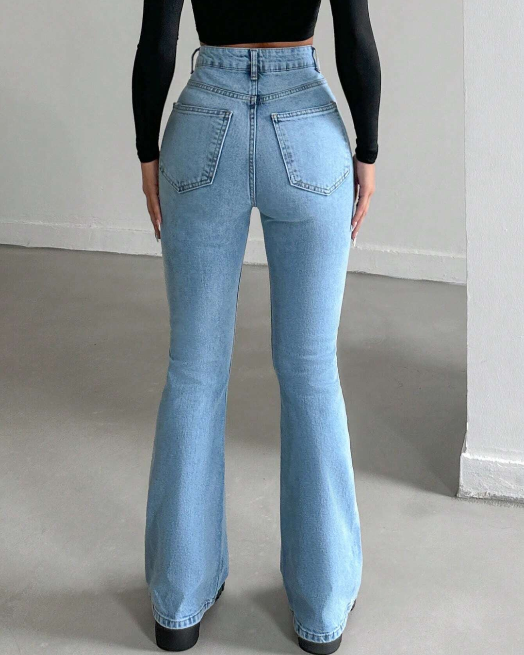 Bea | Pantalón Claro Corte Alto Estilo Campana