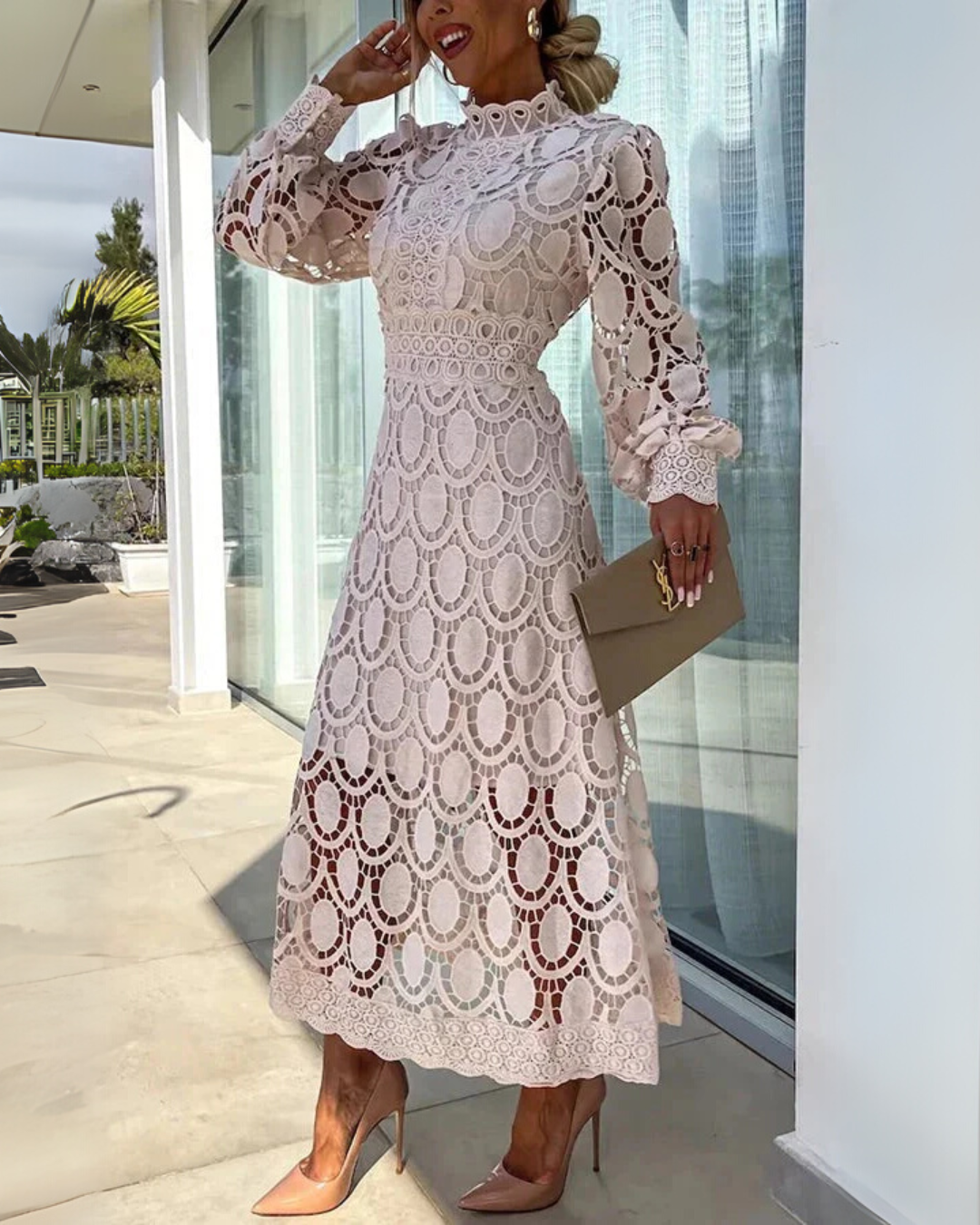 Rosalía | Vestido Largo de Encajes con Mangas Estilo Farol