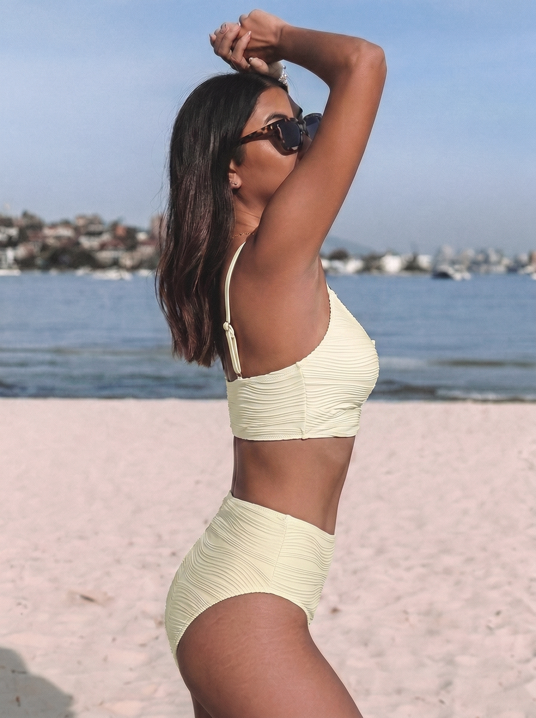 Esmeralda | Conjunto de bikini de dos piezas con corte en U