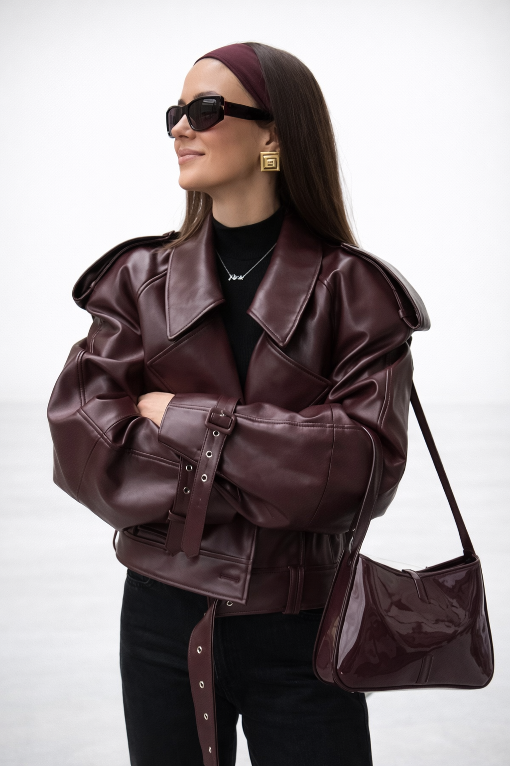 Amira | Chaqueta recta de cuero con cinturón