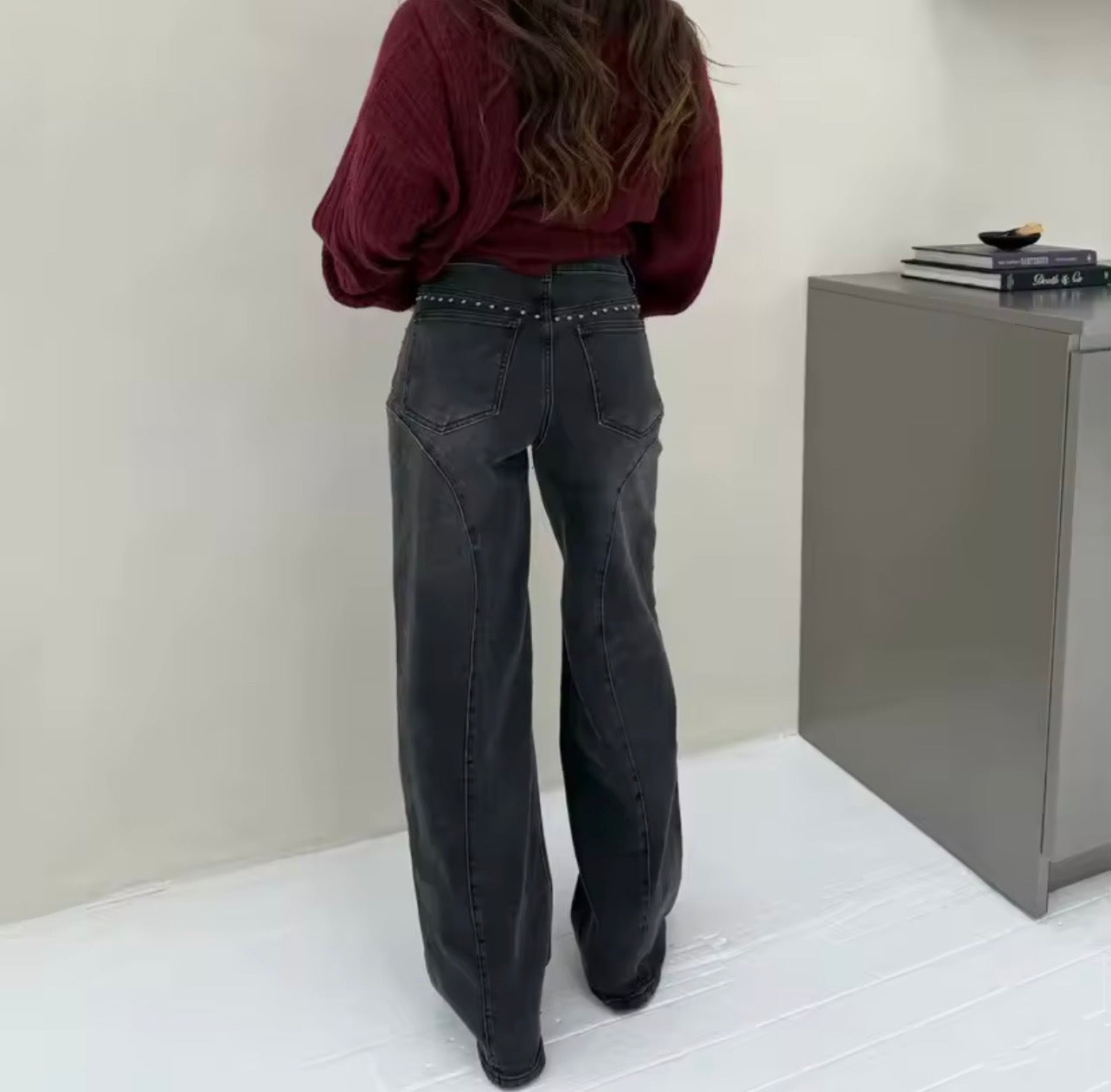 Magnolia | Pantalón vaquero con tachuelas