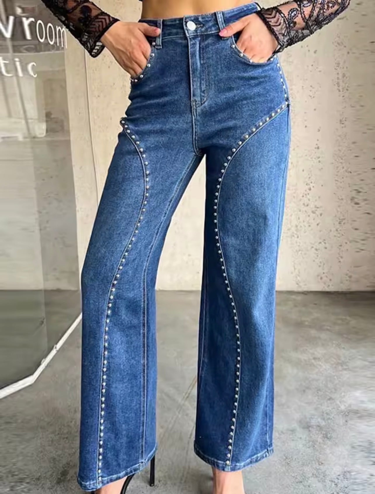 Magnolia | Pantalón vaquero con tachuelas