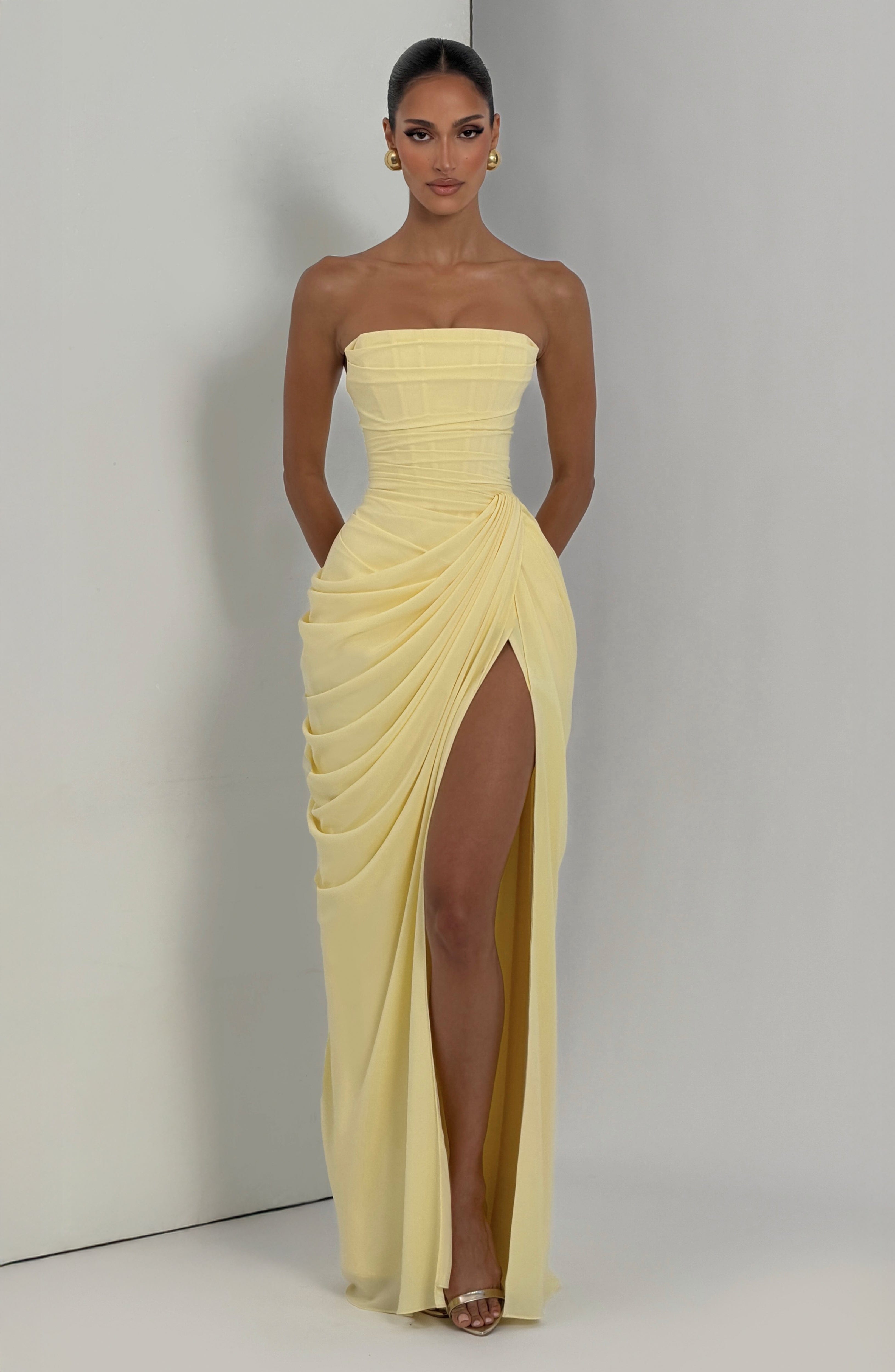 Vestido Iris | Elegancia escultural que define tu figura