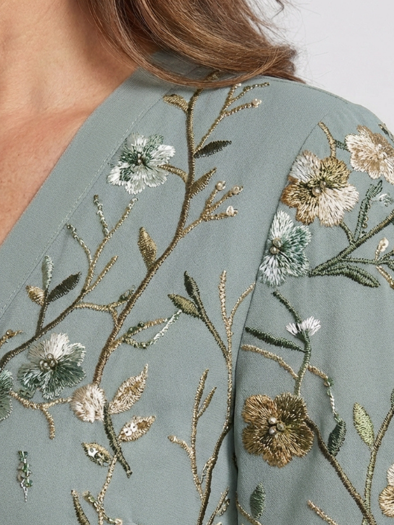 Mélodie | Vestido largo de flores con cuello en V