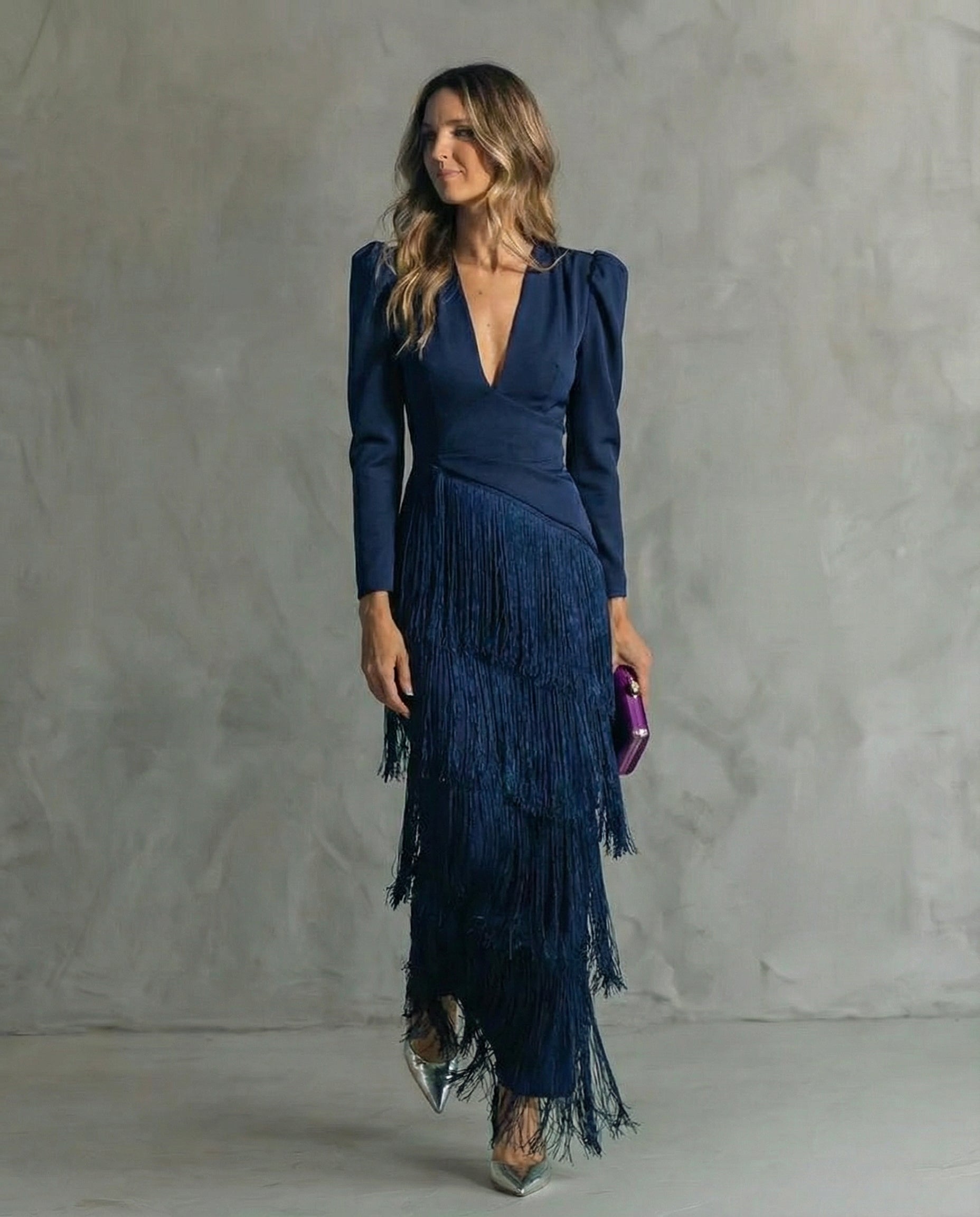 Chiara – Elegante vestido con mangas con flecos